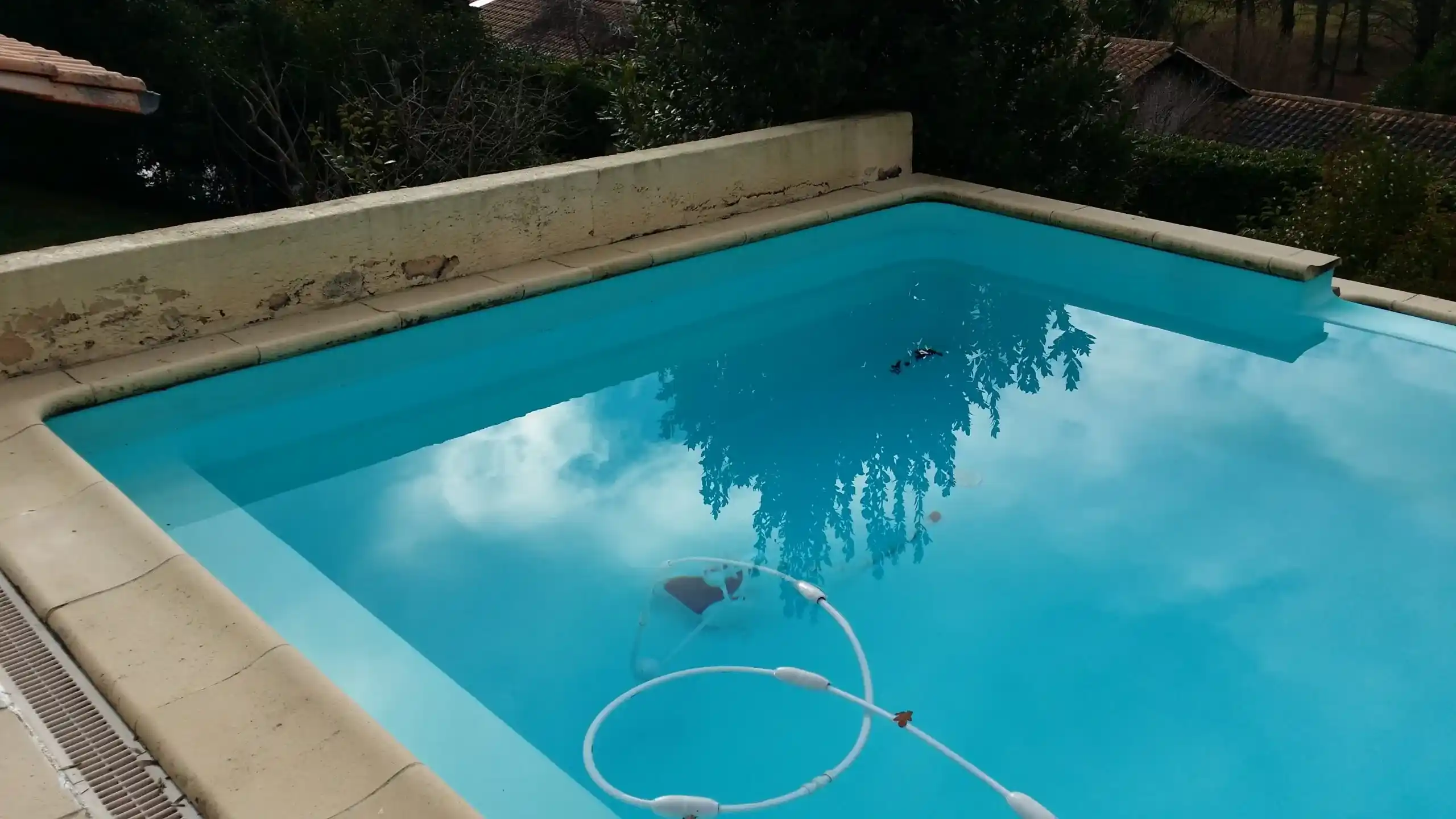 Un bassin remis à neuf à Yvrac
