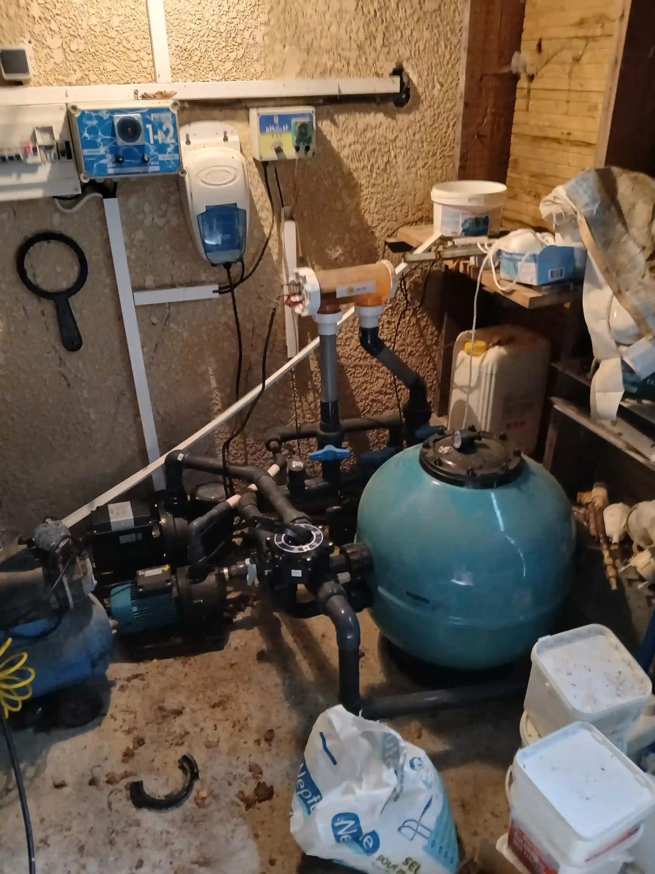 Remise à neuf local technique à Saumos