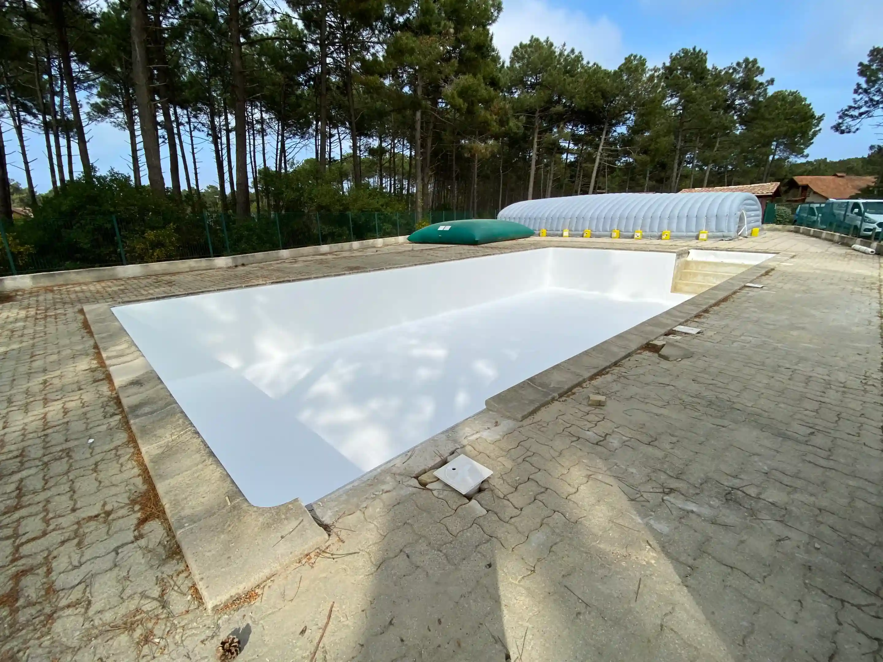 Membrane armée piscine de résidence