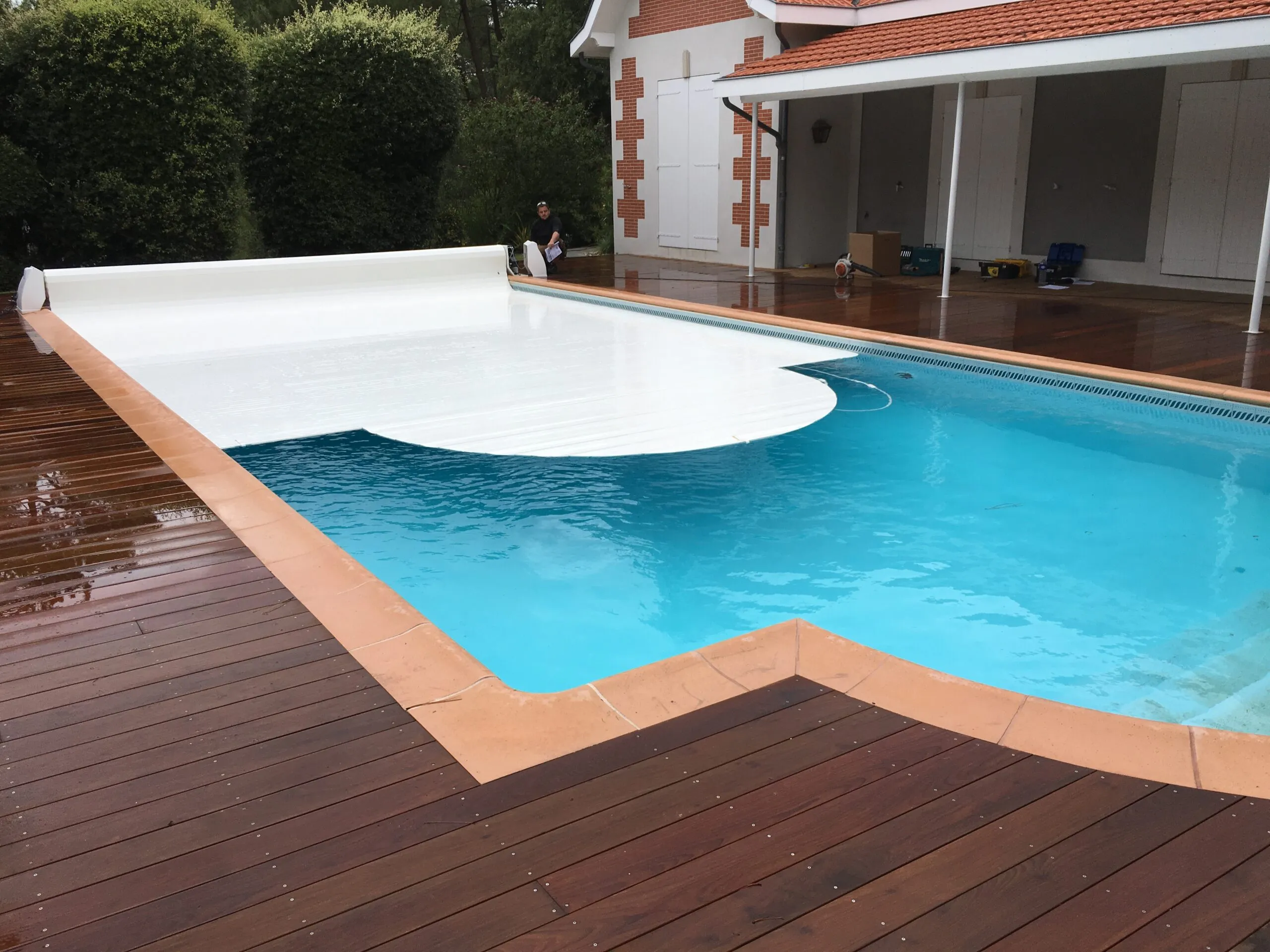 Une piscine modernisée à Soulac