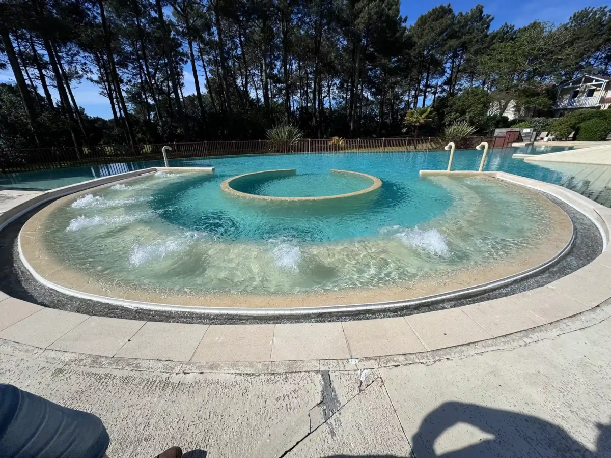 Modernisation d'une piscine de résidence à Lacanau